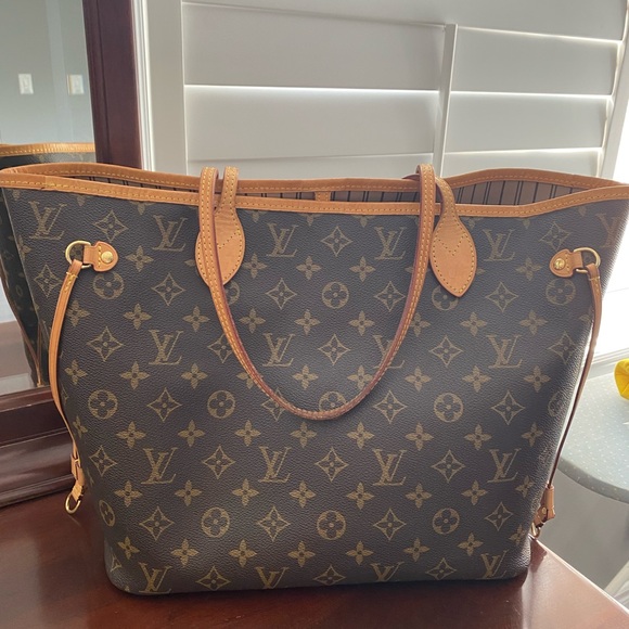 SOLD Louis Vuitton Neverfull MM with Pouch - Picture 2 of 14